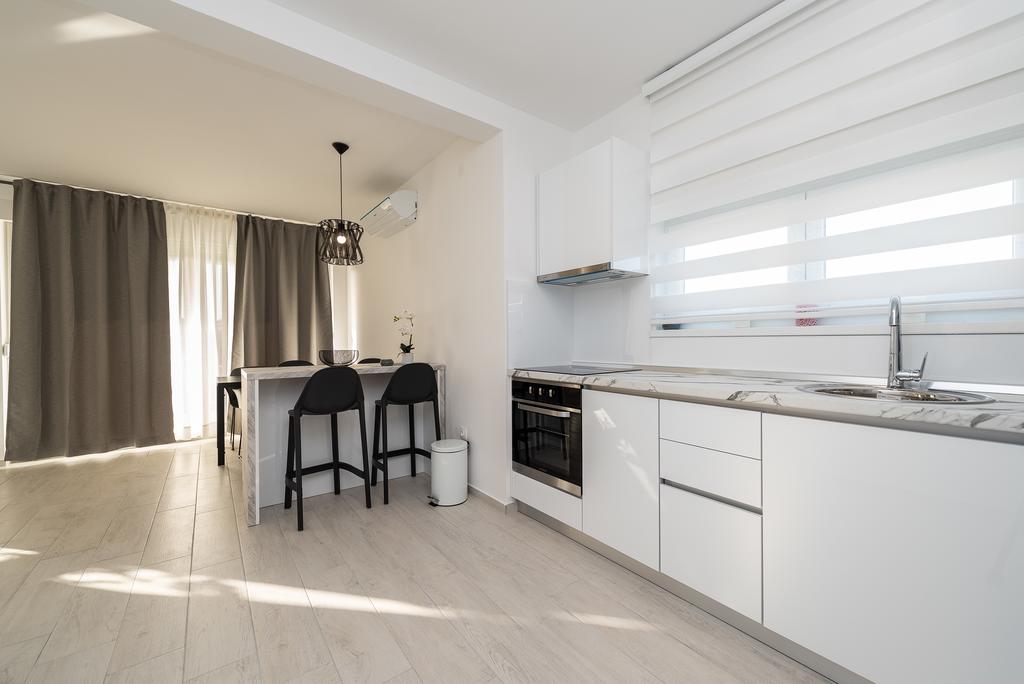 javorović-kuhinja-po-mjeri-bijela