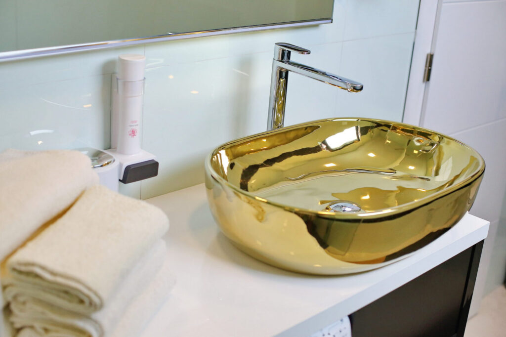 javorović-kupaonski-namještaj